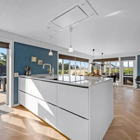 Hillevi - 200m From The Sea By Interhome Semesterbostad *